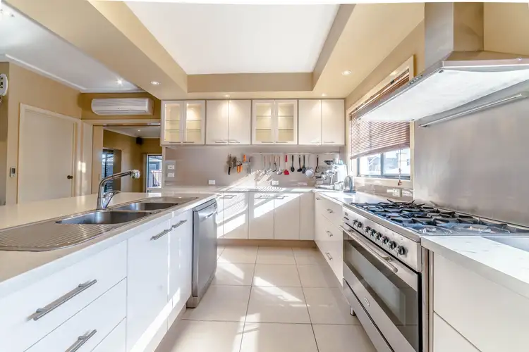 30 Bay Street, Golden Square VIC 3555