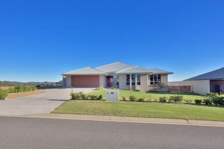 8 Eucalyptus Place