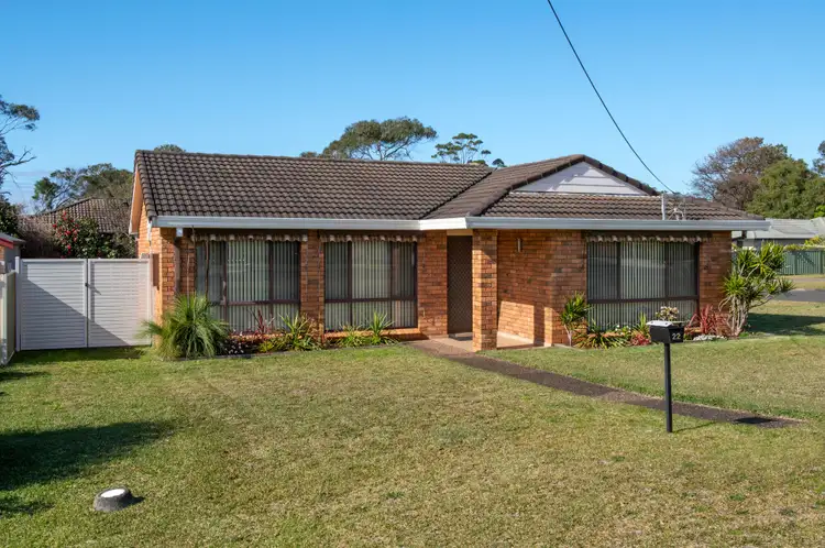 Main view of Homely house listing, 22 Golden Hill Avenue, Shoalhaven Heads NSW 2535