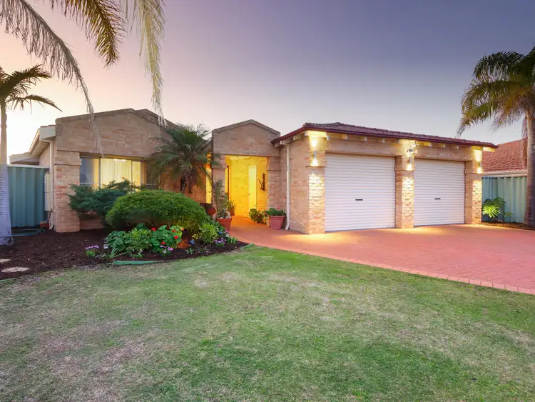 17 Waterside Retreat, Wilson WA 6107