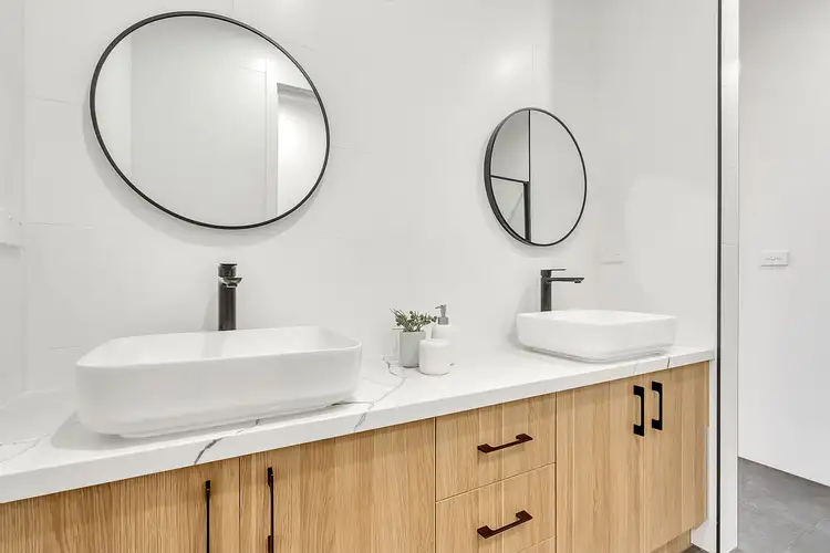 Sixth view of Homely house listing, 18 Mottlecah Circuit, Craigieburn VIC 3064