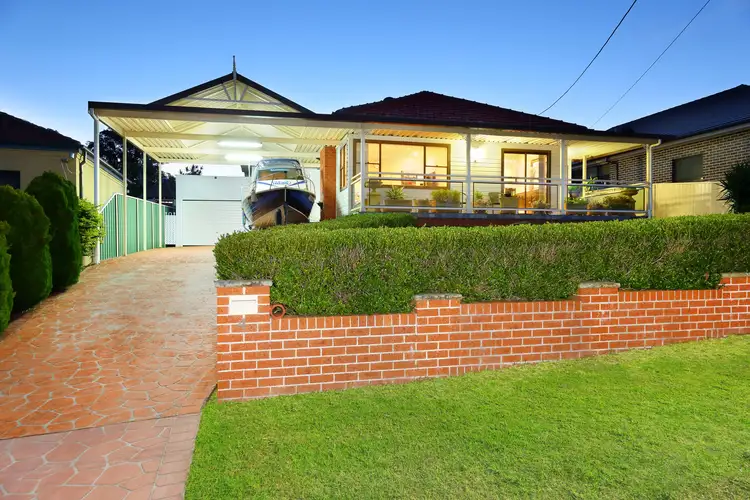 4 Tonitto Avenue, Peakhurst NSW 2210