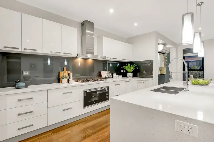 Seventh view of Homely house listing, 19 Farrell Street, Craigieburn VIC 3064