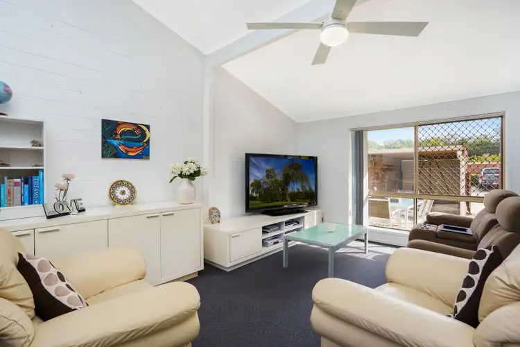 33/81 Olsen Avenue, Labrador QLD 4215