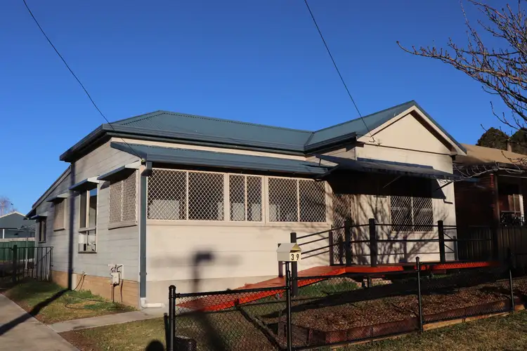 39 Oxford Street, Glen Innes NSW 2370