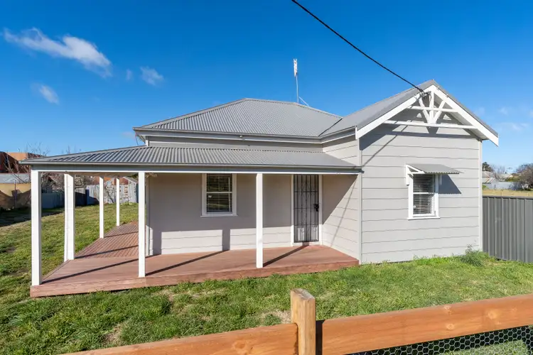 24 Adelaide Lane, Blayney NSW 2799