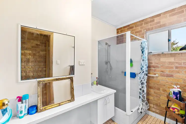 Fifth view of Homely semi-detached listing, 9 Seaview Parade, Deception Bay QLD 4508