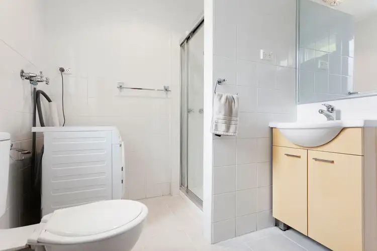 Fifth view of Homely unit listing, 4/70 Grange Road, Carnegie VIC 3163
