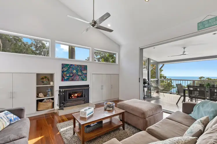 2/86 Tramican Street, Point Lookout QLD 4183