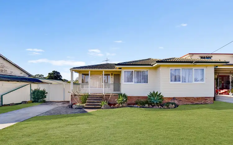 32 Waminda Avenue, Campbelltown NSW 2560