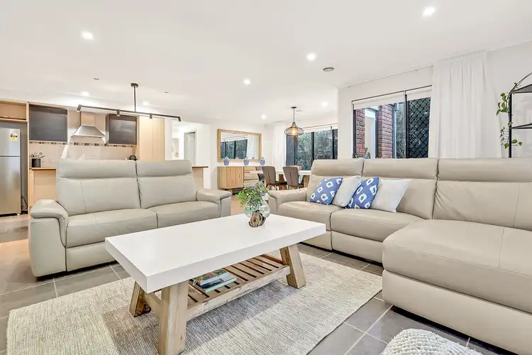 43 Hurlingham Way, Craigieburn VIC 3064