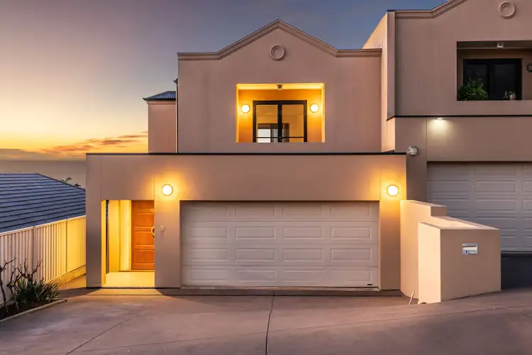 8 Wonggo Street, Hallett Cove SA 5158