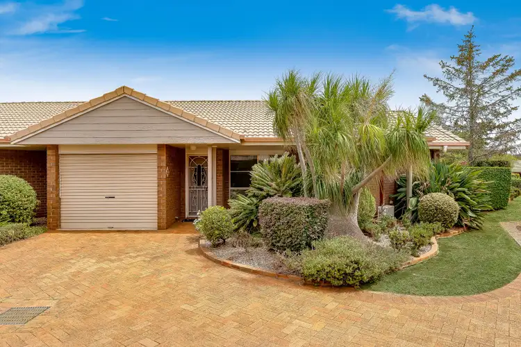 Villa/25 Glenfield Court, Middle Ridge QLD 4350