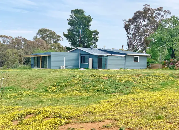 140 Commons Road, Young NSW 2594