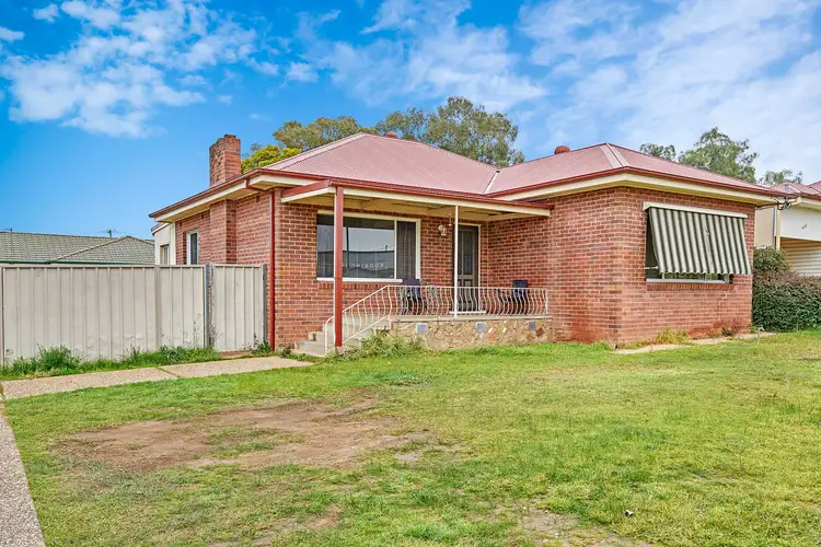 Main view of Homely house listing, 1/402 Lake Albert Road, Kooringal NSW 2650