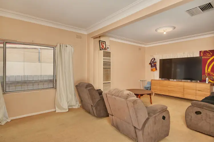 Third view of Homely house listing, 1/402 Lake Albert Road, Kooringal NSW 2650
