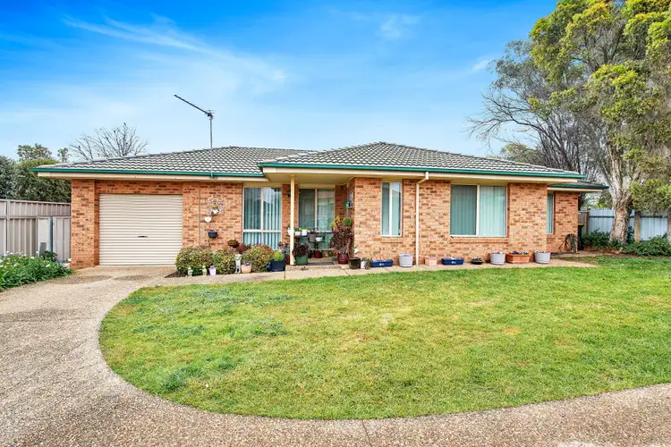 2/402 Lake Albert Road, Kooringal NSW 2650