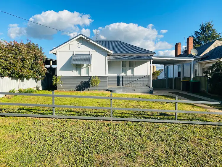 148 William Street, Young NSW 2594