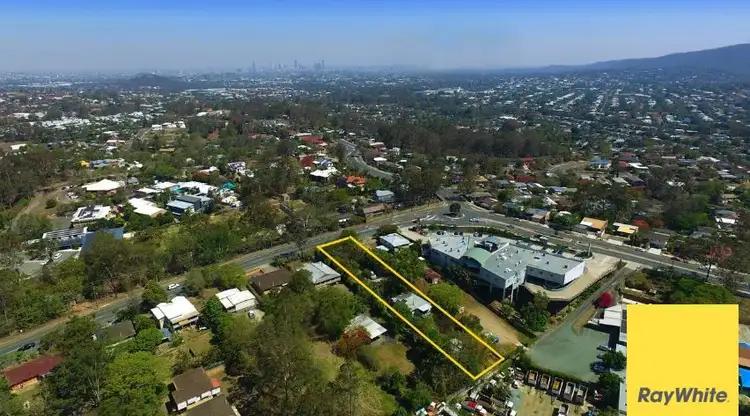 9 Queens Road, Everton Hills QLD 4053