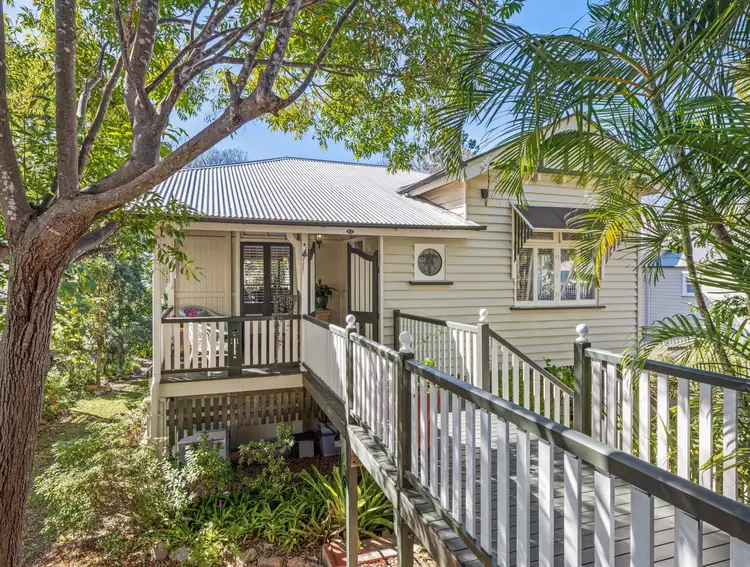 63 Kinnaird Street, Ashgrove QLD 4060