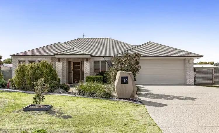 Second view of Homely house listing, 10 Woodhurst Court, Pittsworth QLD 4356