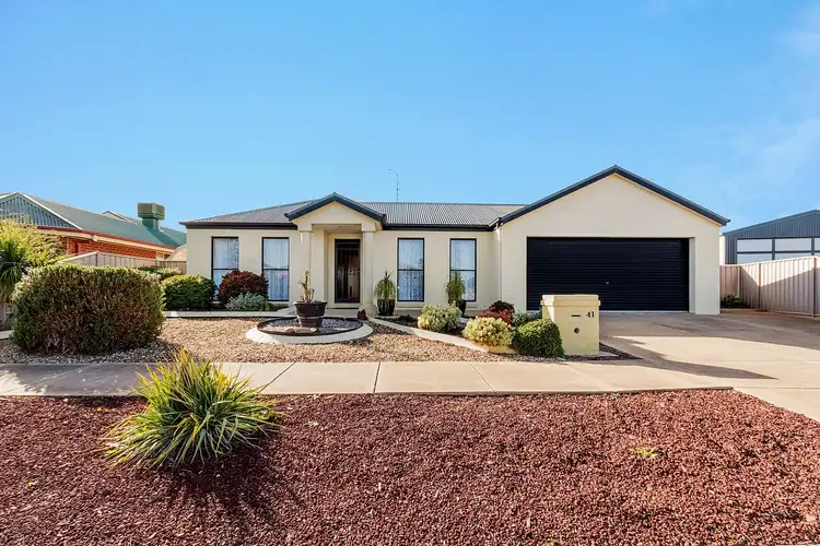 41 Genevieve Avenue, Echuca VIC 3564