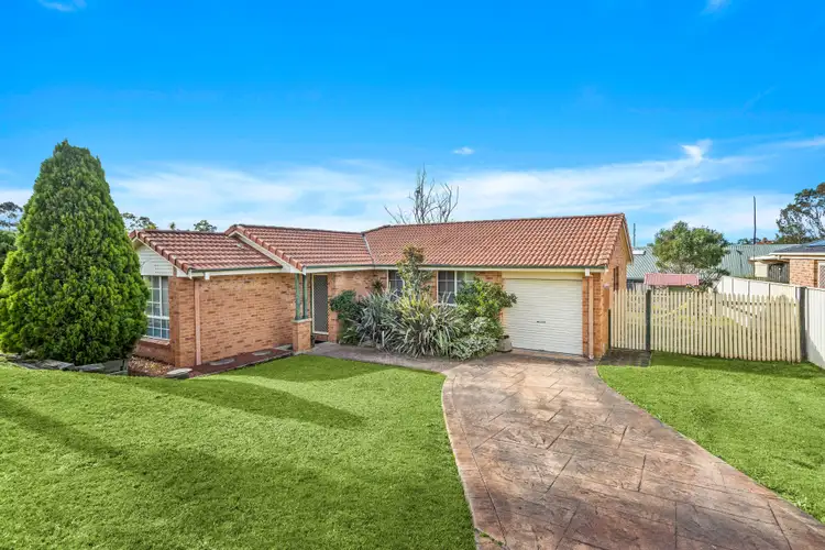 13 Gloucester Circuit, Albion Park NSW 2527