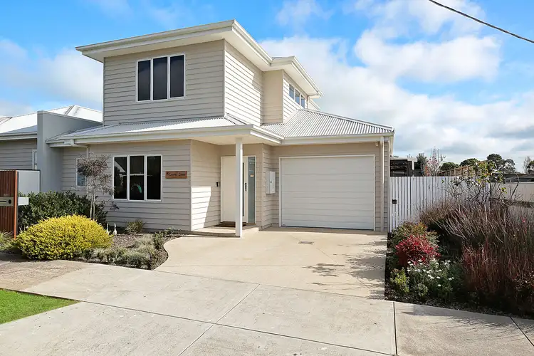 1B Hamilton Street, Camperdown VIC 3260