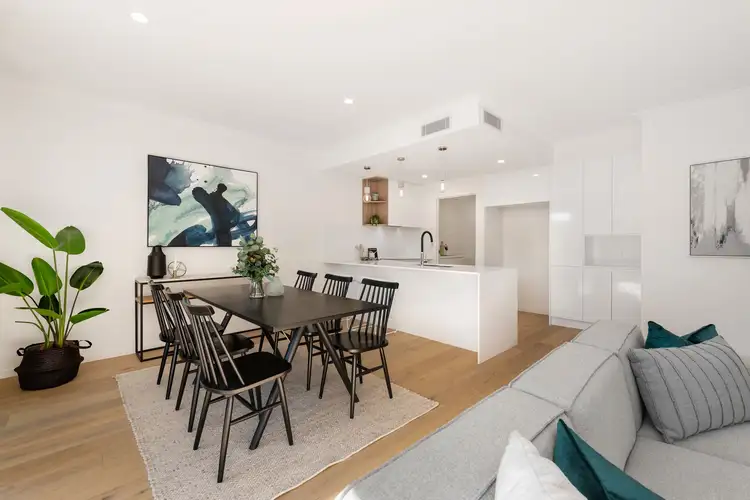 4/62-64 Dickenson Street, Carina QLD 4152