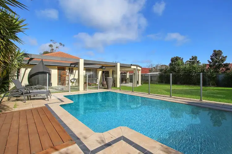 Second view of Homely house listing, 17 Amalfi Drive, Lavington NSW 2641