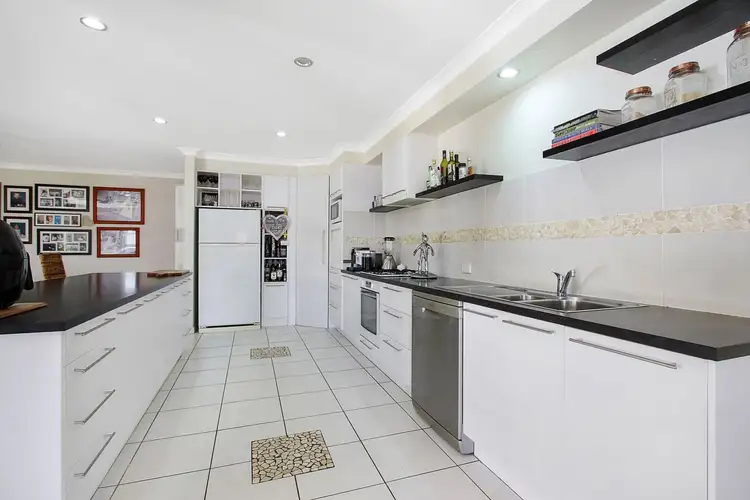 Sixth view of Homely house listing, 17 Amalfi Drive, Lavington NSW 2641