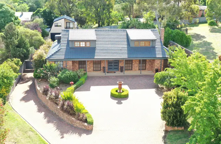 9 Renmark Avenue, Young NSW 2594