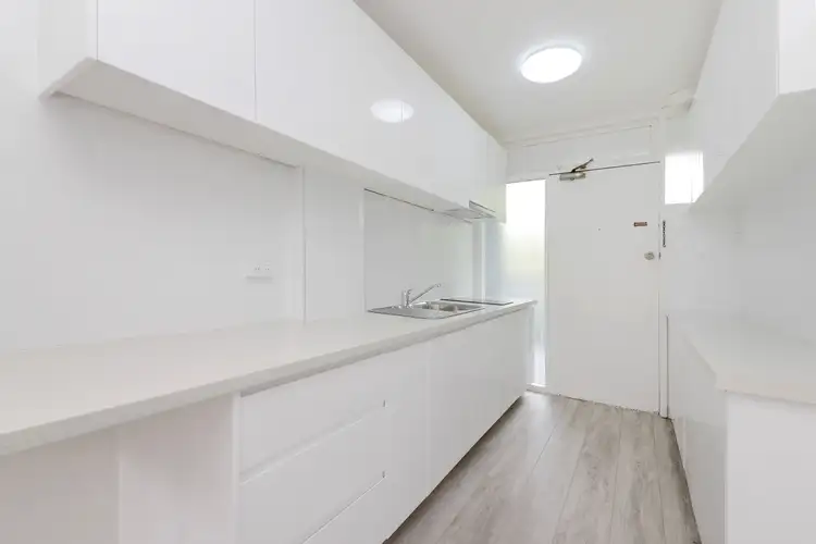 40 Bayswater Road