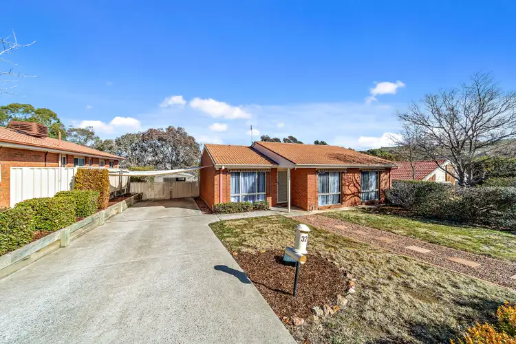 32 Tregellas Crescent, Banks ACT 2906