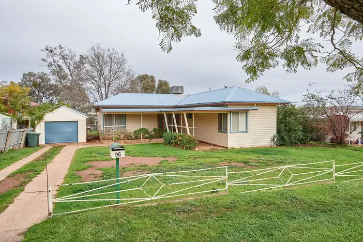 96 Mirrool Street, Coolamon NSW 2701