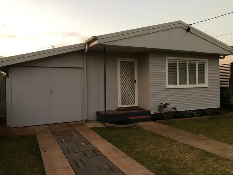2 Higlett Street, Scarborough QLD 4020