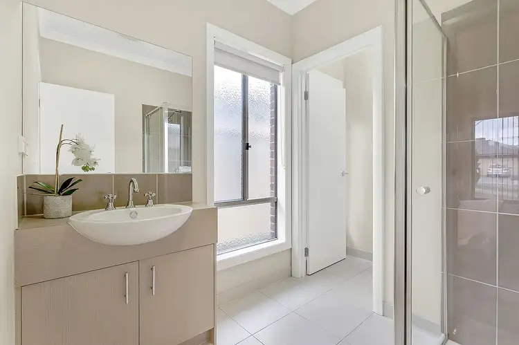 Sixth view of Homely house listing, 3 Greystone Place, Craigieburn VIC 3064