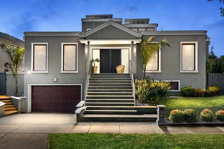 7 Island Point Avenue, Waterways VIC 3195