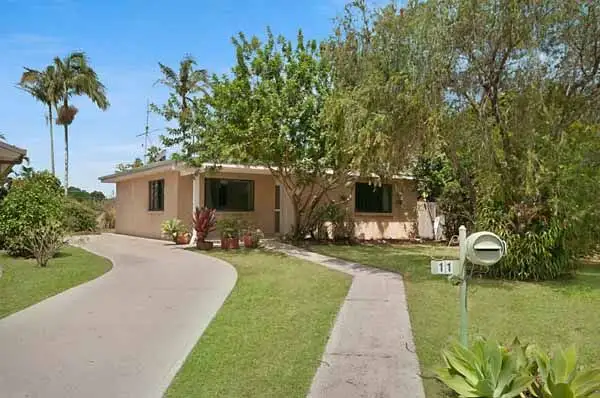 11 Warina Place