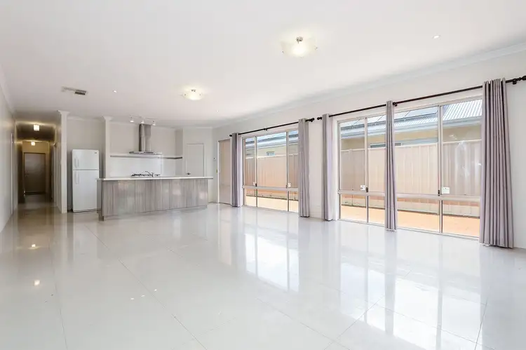 130 Suffolk Street, Caversham WA 6055