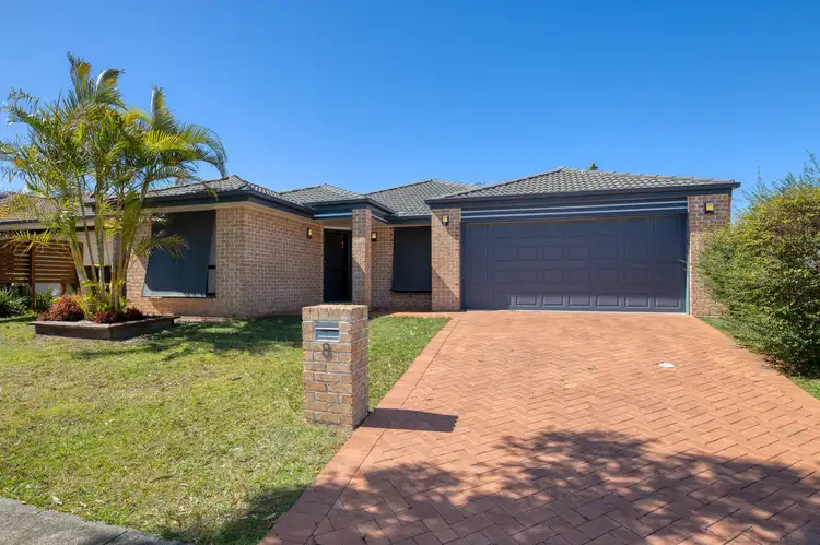 8 Corrimal Place, Sandstone Point QLD 4511