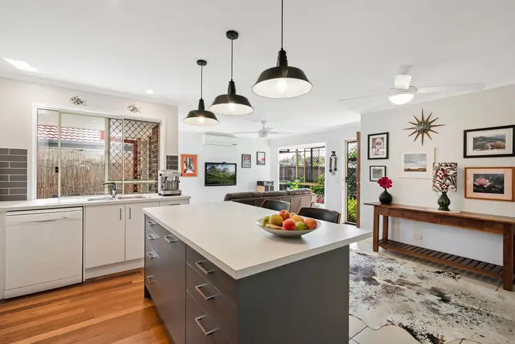 2/98 Bienvenue Drive, Currumbin Waters QLD 4223