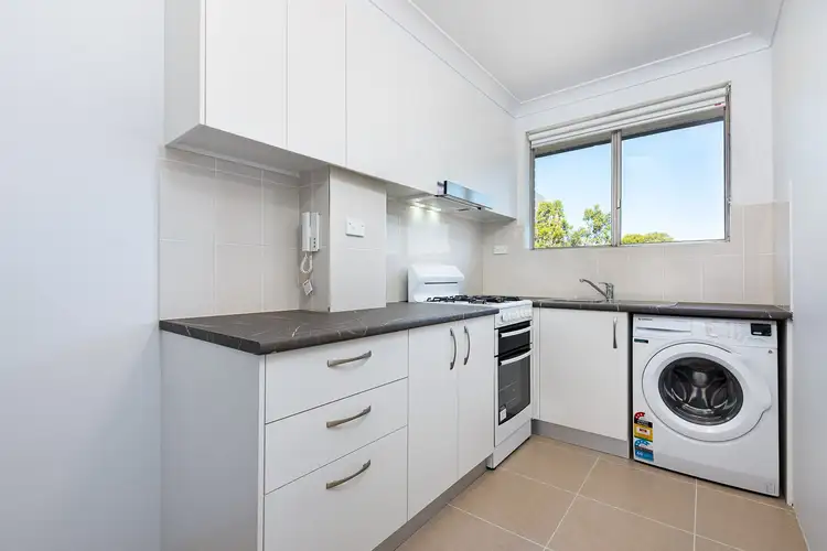 Fifth view of Homely unit listing, 8/45 Hamilton Road, Fairfield NSW 2165