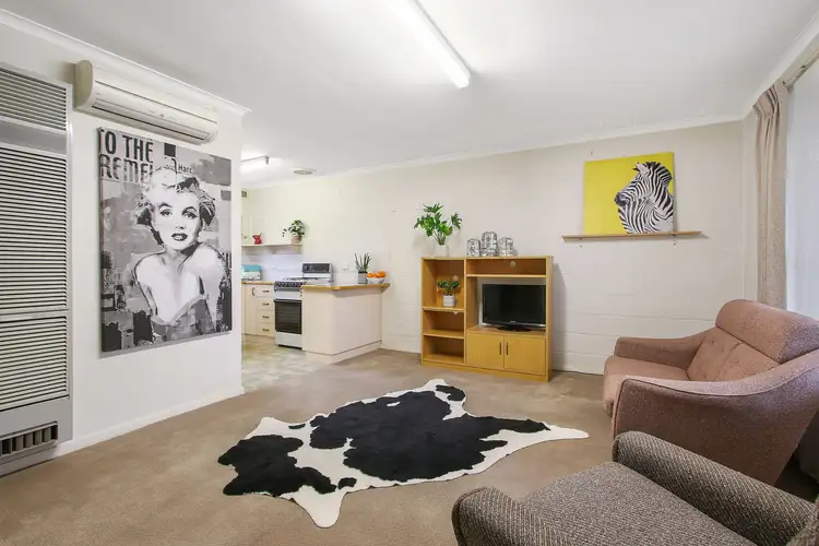 Second view of Homely unit listing, 2/17 Allambie Crescent, Wodonga VIC 3690