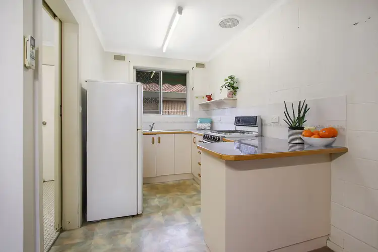 Fourth view of Homely unit listing, 2/17 Allambie Crescent, Wodonga VIC 3690
