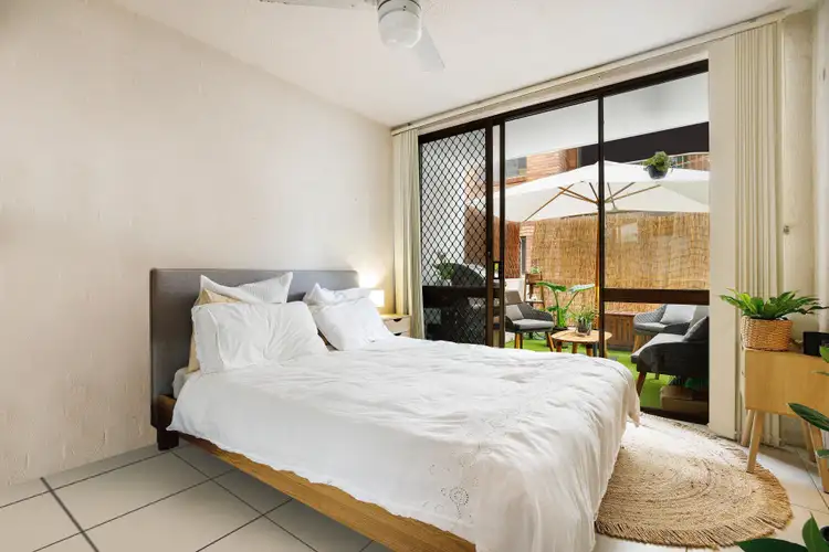 Fourth view of Homely unit listing, 2/13 Federation Avenue, Broadbeach QLD 4218