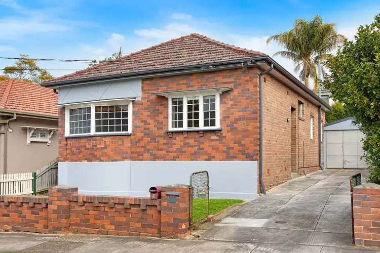 9 Dalmeny Avenue, Russell Lea NSW 2046