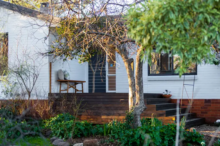 30 Bennelong Crescent, Macquarie ACT 2614