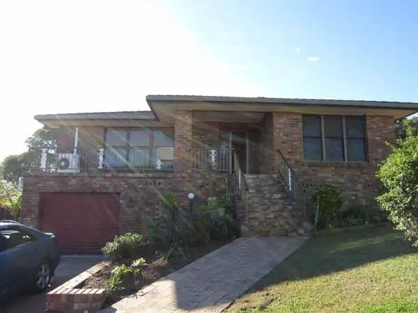 24 Tallowood Crescent