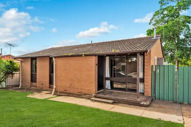 18 Coorara Court, Craigmore SA 5114